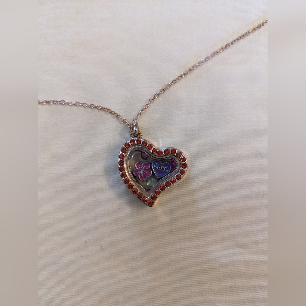 Floating Charm Locket Necklace Orange Rhinestone Memory Pendant Gold Tone T5B8E